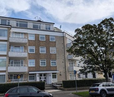 3 bedroom flat to rent - Photo 3