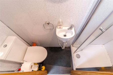 6 bedroom house to rent - Photo 4