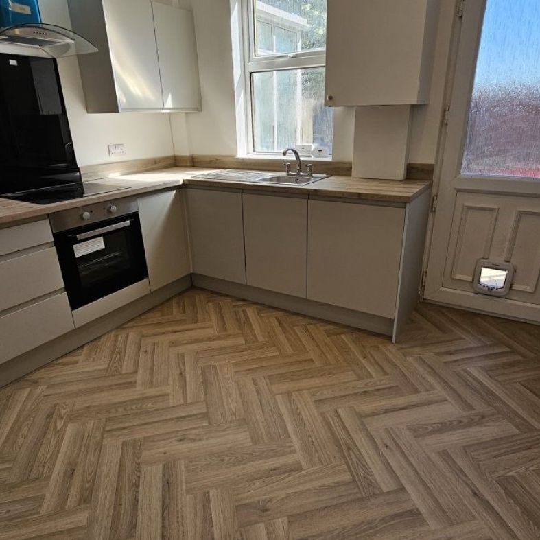 2 bed Terraced - To Let - Photo 1