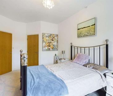 Stoneleigh Court, Alwoodley, Leeds, LS17 - Photo 1