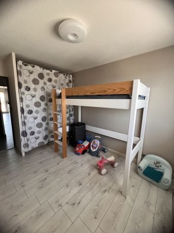 Location Appartement 3 pièces 75m² ST LAURENT DU VAR 06700 - Photo 5