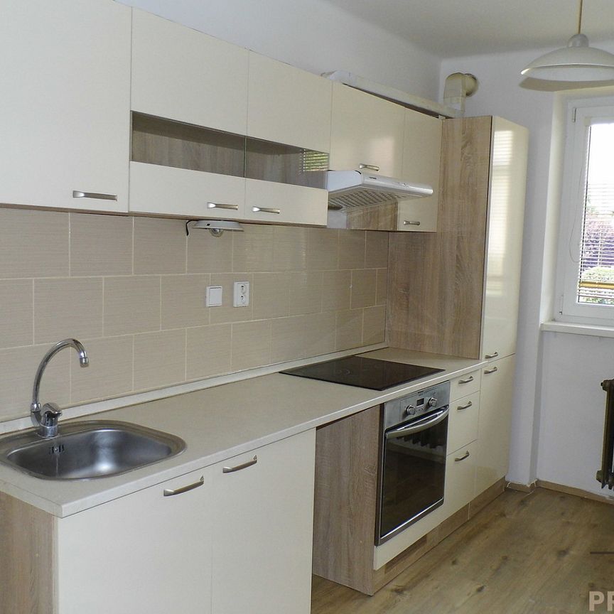 Pronájem bytu 2+1 64 m² - Photo 1