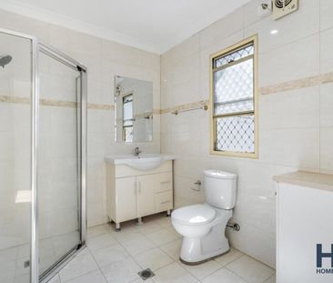 Beautiful 4 Bedroom Family Home in Prime Miller Location - Photo 4