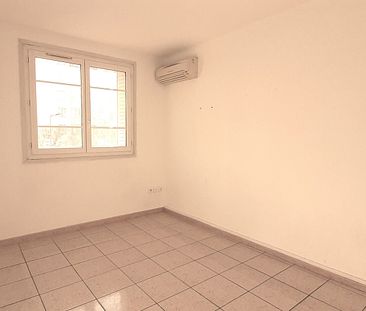Appartement 3 pièces 51m2 MARSEILLE 9EME 865 euros - Photo 1