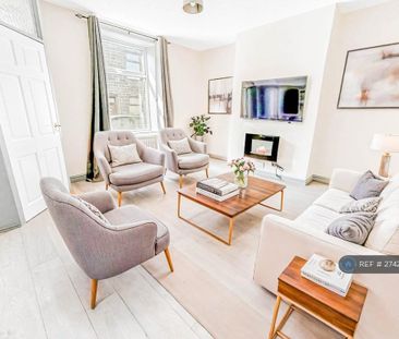 2 bedroom terraced house to rent - Photo 1