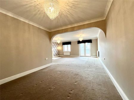 4 bedroom semi-detached house to rent - Photo 4
