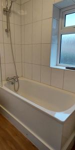 Westfield Place, Yeovil - Photo 3