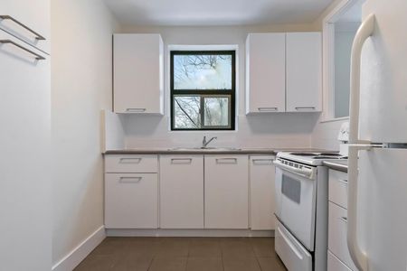 For Lease - 110 South Forster Park Drive Unit# 303, Oakville, Ontario - Photo 3