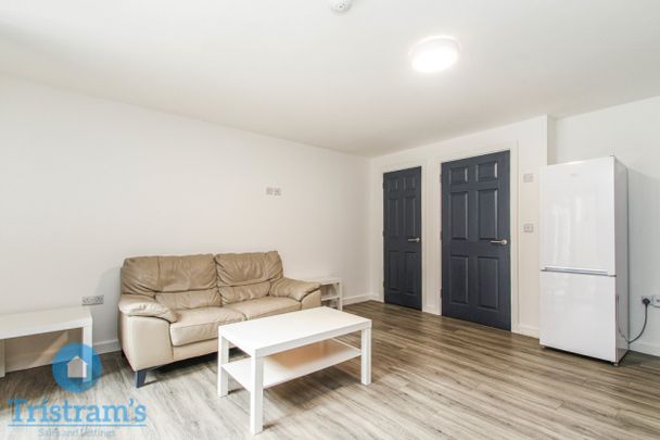 2 bed Apartment for Rent - Photo 1