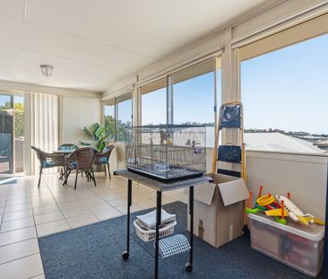 GORGEOUS RED BRICK HOME IN BOURKELANDS - Photo 2