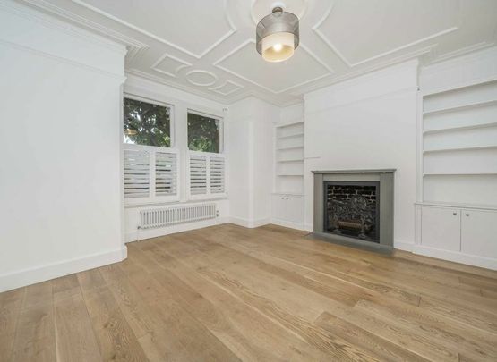 Ivy Crescent - Photo 1