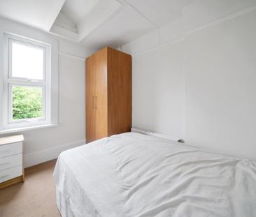 3 bedroom maisonette to rent - Photo 4