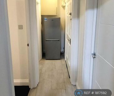 1 bedroom flat to rent - Photo 6