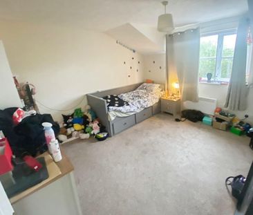 2 bedroom apartment to rent - Photo 3