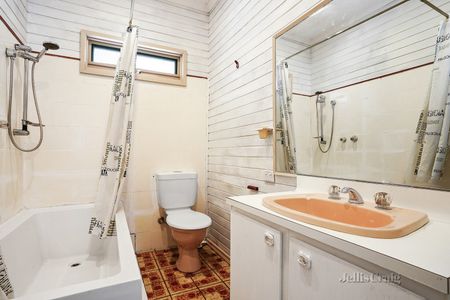 41 Bayside Avenue, Edithvale - Photo 2