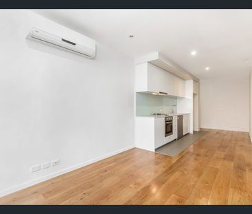 Easy Living In A Convenient Location - Photo 4
