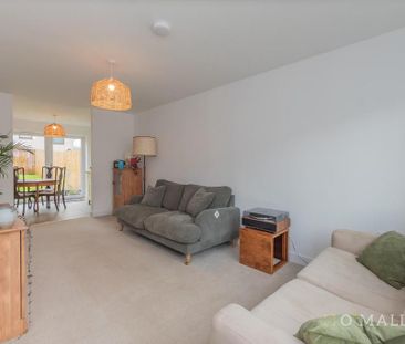 3 bedroom end of terrace house to rent - Photo 3