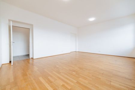 ERDGESCHOSS I 3-ZIMMER-WOHNUNG I ZENTRAL I AB SOFORT I MODERNE KÜCHE I IDEAL FÜR PAARE & WG I PROJEKT WOHNEN - Photo 2