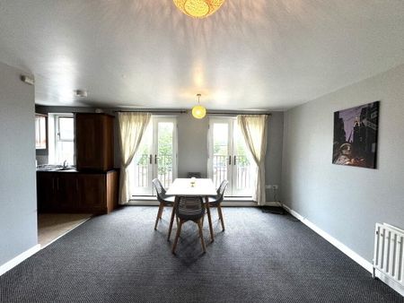 Apt 4 Old School House, Carrickfergus, BT38 7FH - Photo 3