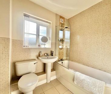 2 bedroom flat to rent - Photo 4