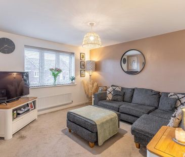 3 bedroom semi-detached house to rent - Photo 1