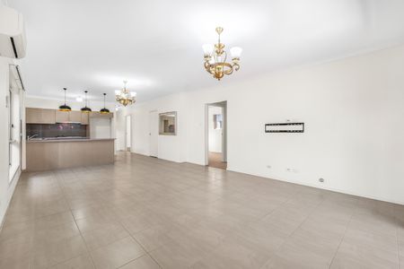 Conveniently Located Family Home - Photo 3