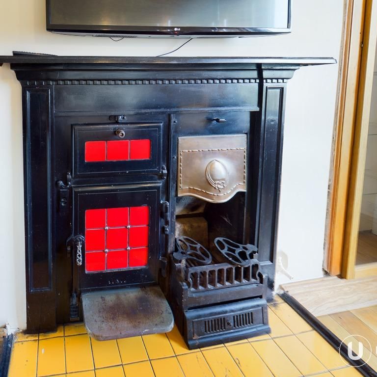 3 bedroom apartment to rent - Photo 1