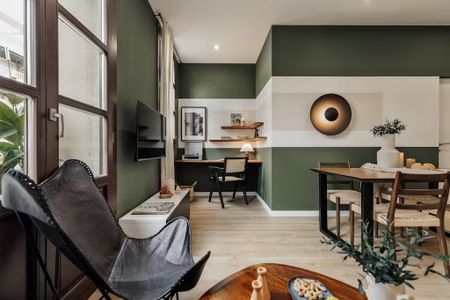 Carrer de Sepúlveda, Barcelona, Catalonia 08015 - Photo 2