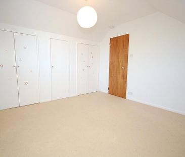 3 bedroom detached house to rent - Photo 5