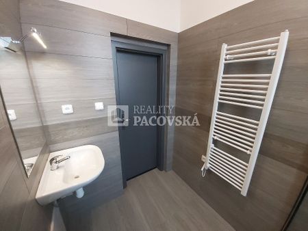 Pronájem bytu 1+kk 25 m² - Photo 4
