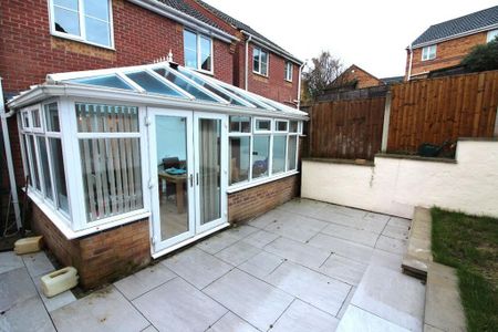 3 bedroom detached house to rent - Photo 3