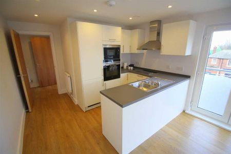 2 bedroom apartment to rent - Photo 5