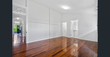 Refreshed Inner-City Family Home - Photo 4