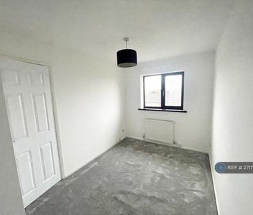 2 bedroom semi-detached house to rent - Photo 4