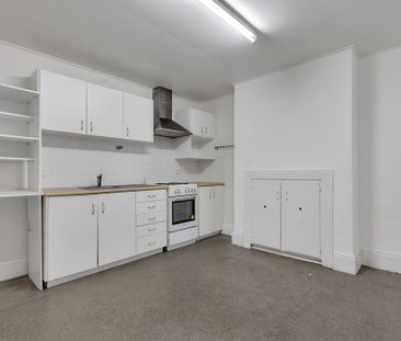 14-bedroom shared unit / apartment, Level , Mackinnon Parade - Photo 1