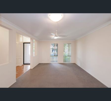 204 Saturn Crescent, Bridgeman Downs, Qld 4035 - Photo 4