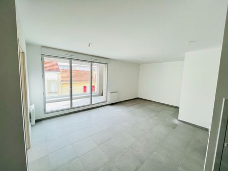 Location Appartement 2 pièces 43m² - Photo 2