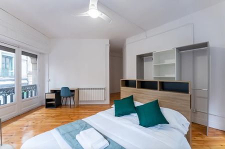 Calle de la Victoria, Madrid, Community of Madrid 28012 - Photo 2