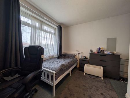 4 bedroom terraced house to rent - Photo 2