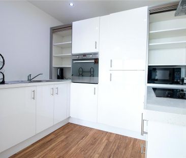 2 bedroom flat to rent - Photo 6