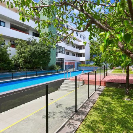 MGM MARTIN - TWO BEDROOM APARTMENT - Photo 4