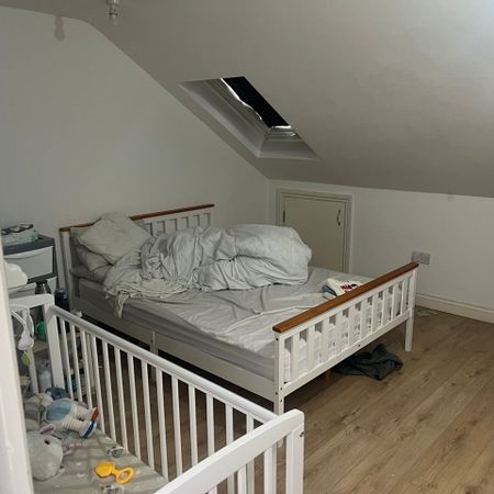 Room in a Shared House, Bartle Avenue, E6 - Photo 3