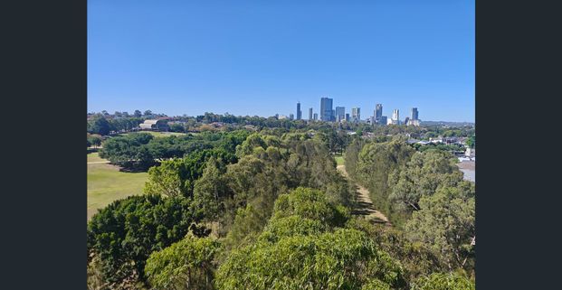 Modern 2 Bedroom Apartment in Prime Merrylands Location - Photo 1