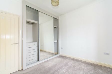 2 Bed House on Coombe Avenue - Photo 2