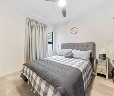 Fully-Furnished Modern Apartment in the Heart of Coorparoo - Photo 3