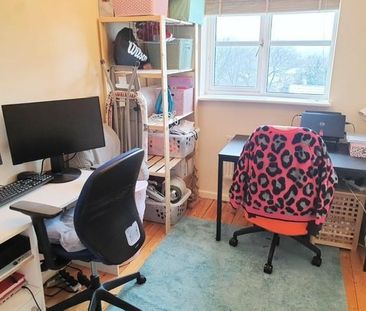 2 bedroom end of terrace house to rent - Photo 5