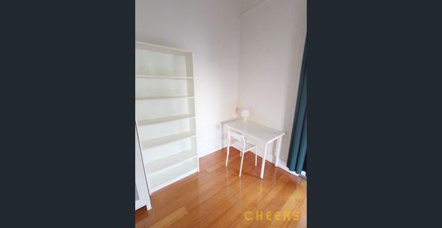 Cozy Apartment in Prime Toowong Location - Your Ideal Urban Retreat Awaits! - Photo 1