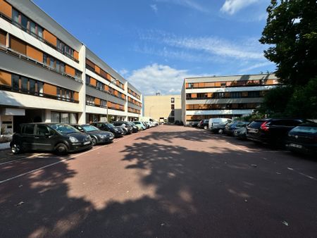 Appartement - 4 pièces - 87,57 m² - La Celle-Saint-Cloud - Photo 2