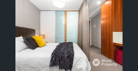 Modern Studio Living in the Heart of St Kilda – Fully Furnished with Courtyard - Photo 4