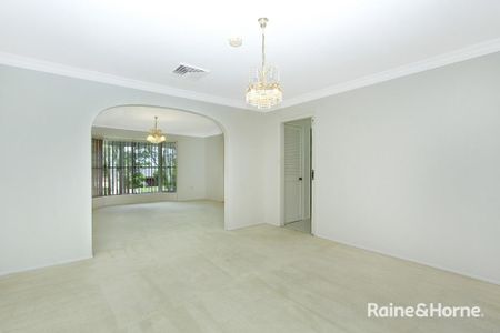 12 Lockhart Avenue, Castle Hill, NSW 2154 - Photo 4